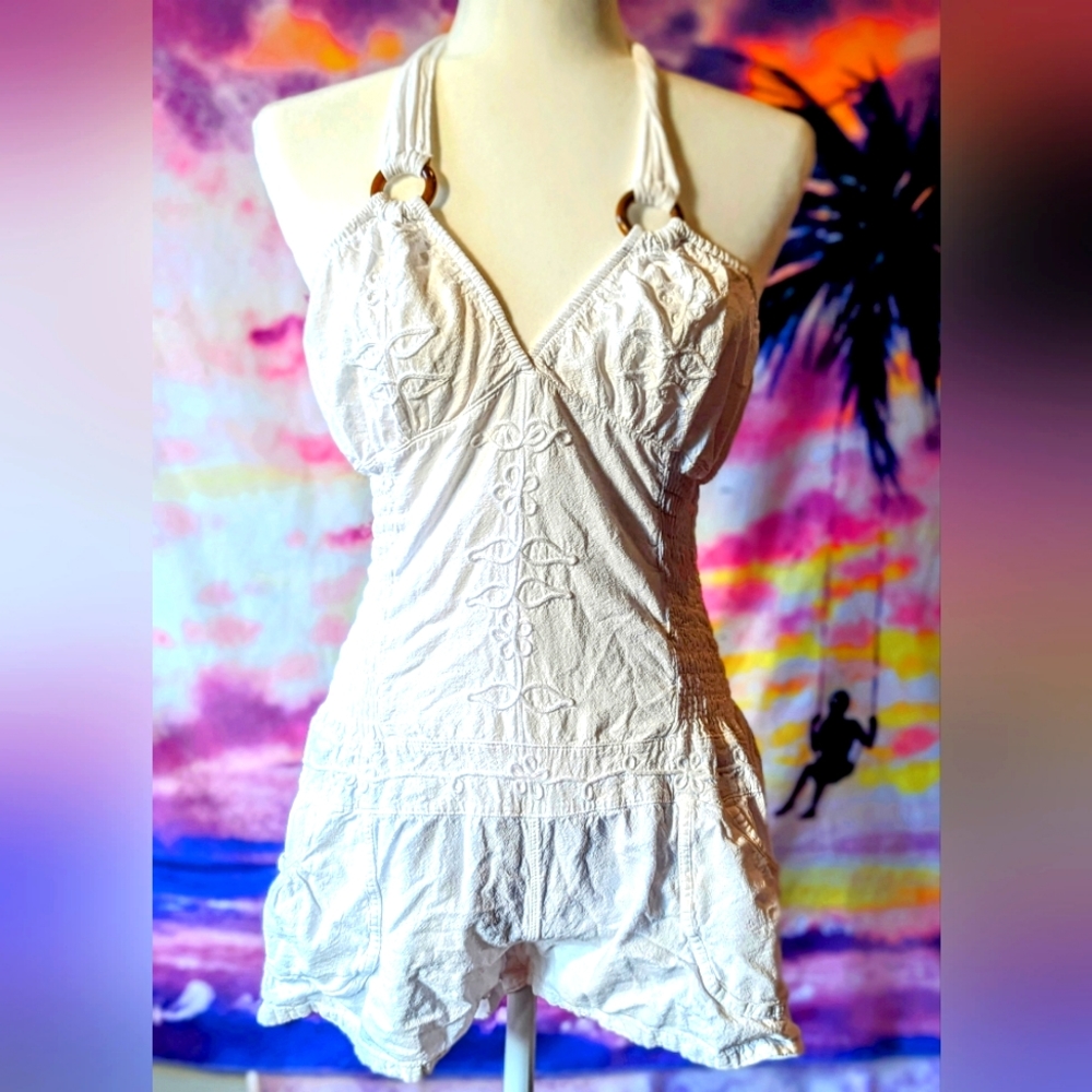 Gio Cam Romper NWOT. Size XL but more a L. Runs a little small.